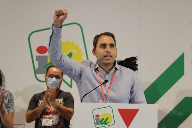 El coordinador general de IU Andalucía, Toni Valero, tras su reelección en el cargo en la XXIII Asamblea Andaluza.