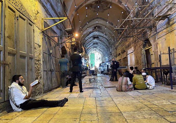 Judíos en Jerusalén durante la fiesta del Tisha B'Av