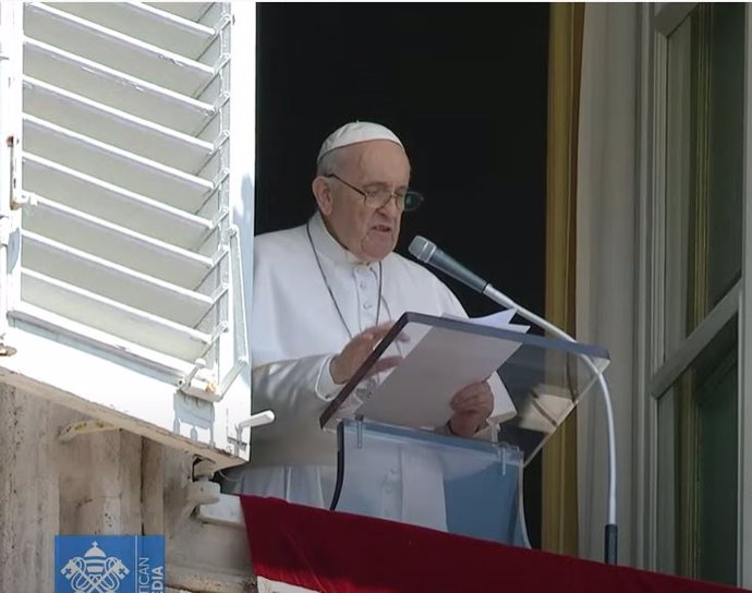 El Papa vuelve a rezar el Ángelus en la Plaza de San Pedro y pide una sociedad más "justa y fraterna" en Cuba
