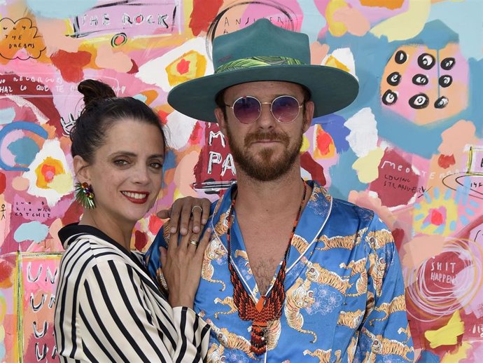 ALDO COMAS Y MACARENA GÓMEZ