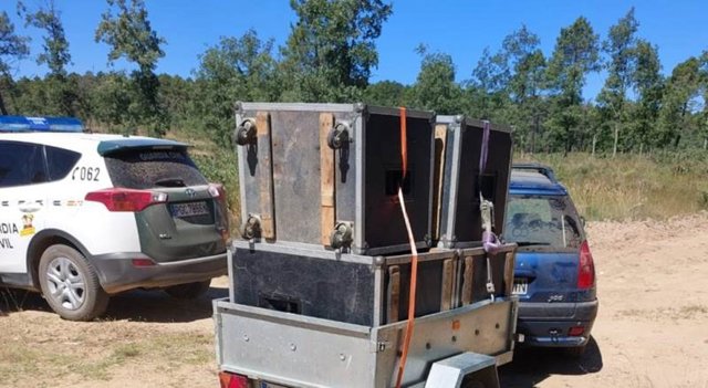 Desalojo de una acampada en un pinar de Soria que podría ser previa a una fiesta rave.