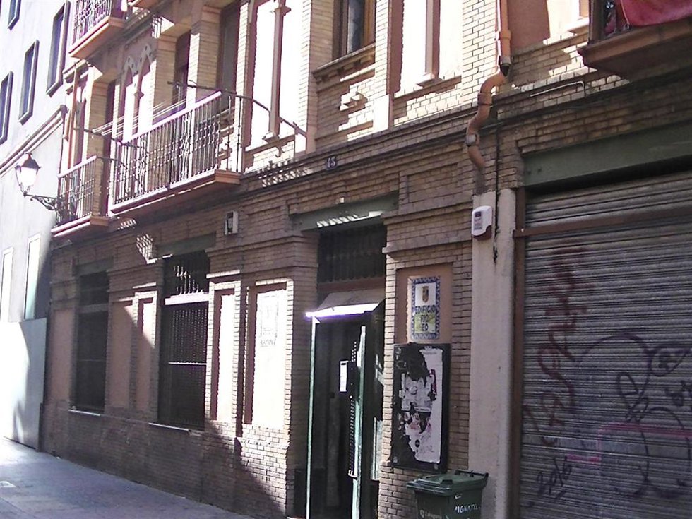 VOX alerta del incremento de 'okupación' ilegal en Pignatelli y pide implantar más cámaras de vigilancia.