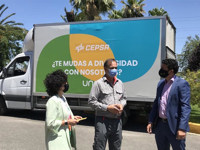 Camión vinilado sobre la campaña Diversidad.