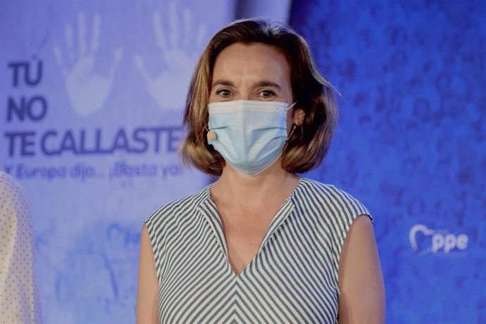 La portavoz del PP en el Congreso, Cuca Gamarra, en una mesa sobre La batalla parlamentaria, en la Escuela de Verano Miguel Ángel Blanco, a 10 de julio de 2021, en el Hotel Barceló Costa Vasca, en San Sebastián, Euskadi (España). 