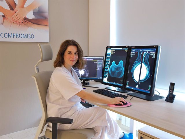 La doctora Estela Fernández Cuadriello es la radióloga especialista en mama de la Unidad de Imagen de la Mujer de nuestro centro HT Médica en Covadonga (Gijón).