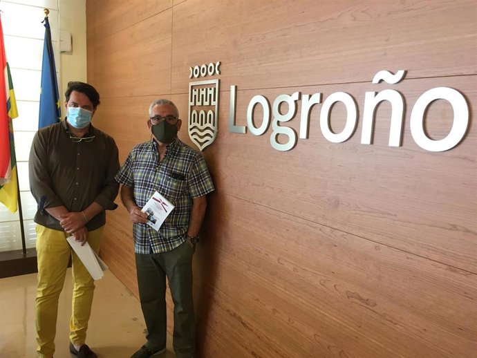 El concejal de Participación Ciudadana, Kilian Cruz-Dunne, y el presidente de la Federación de Asociaciones Vecinales de Logroño, Paco Herce