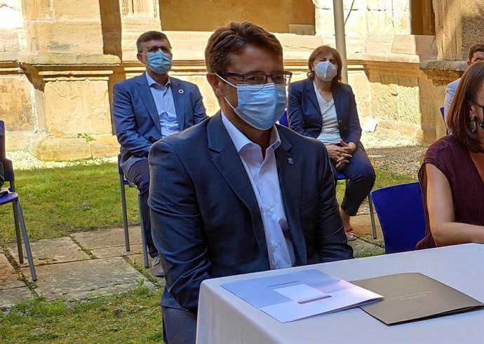 El consejero de Industria, Empleo y Promoción Económica, Enrique Fernández.