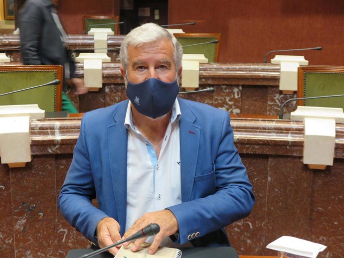 El presidente de FECOAM, Santiago Martínez, comparece en la Comisión del Agua