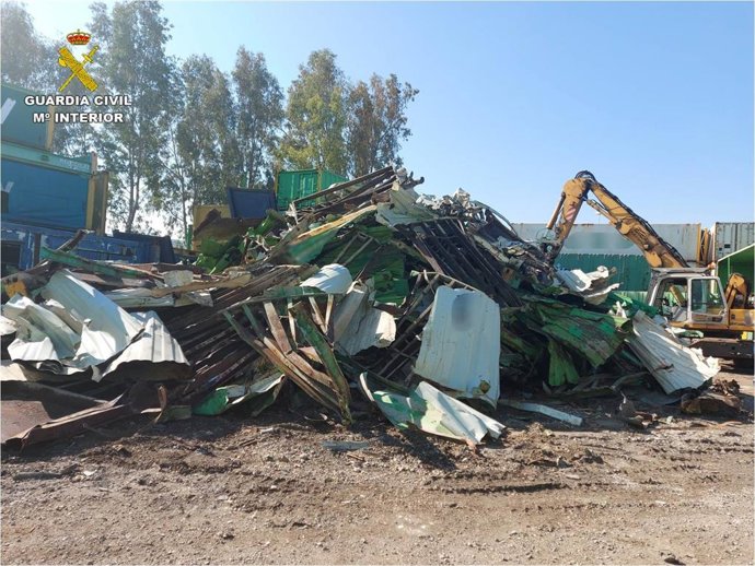La Guardia Civil detiene a ocho personas en Novelda (Alicante) por la sustracción de más de tres toneladas y media de chatarra