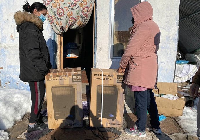 Archivo - Fundación Madrina en la Cañada Real.