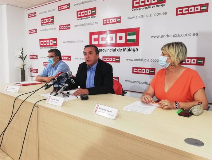 El secretario general de CCOO de Málaga, Fernando Cubillo, presenta un estudio sobre los salarios de 2019 en la provincia de Málaga