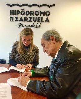 Archivo - Firma del acuerdo para la Biblioteca Miguel Ángel Ribera