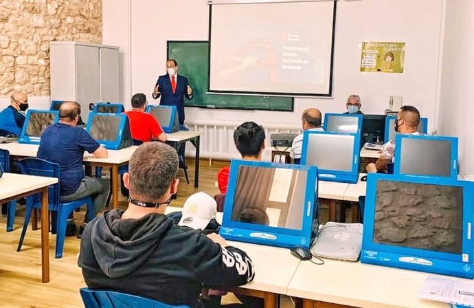 Los reclusos de la cárcel en Burgos en el curso de finanzas.