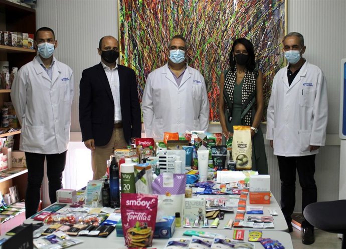 La consejera de Empresa, Empleo, Universidades y Portavocía, Valle Miguélez, ha visitado hoy una empresa de envases en Alhama de Murcia.