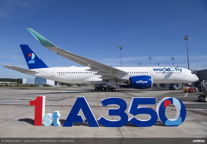 Archivo - World2Fly recibe su primer A350-900.