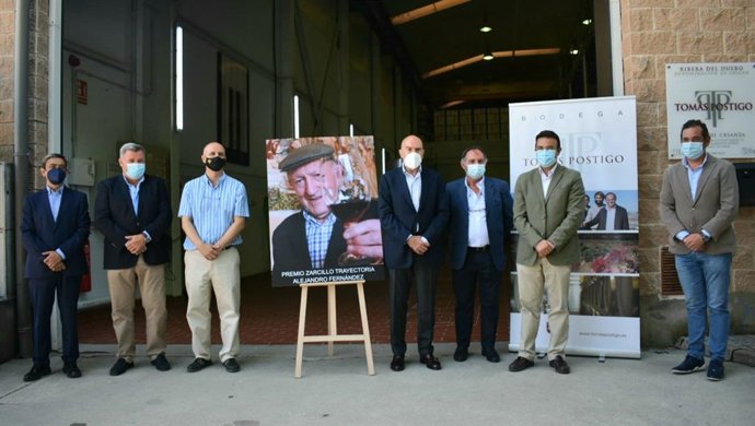 Carnero en la presentación de los Premios Zarcillo en la bodega Tomás Postigo