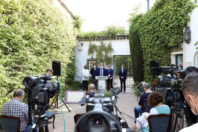 Antonio Ruiz interviene en la presentación del Estudio de Impacto Económico realizado por Cajasur.