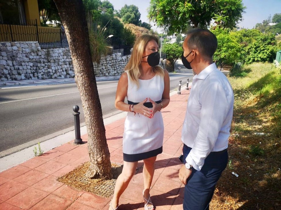 Carolina España, diputada nacional por el PP de Málaga, en una visita a Benalmádena