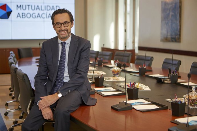 Archivo - El presidente de Mutualidad de la Abogacía, Enrique Sanz Fernández-Lomana.