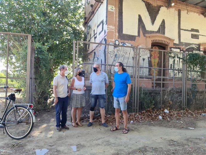 Eva Oliva, junto a Radiópolis