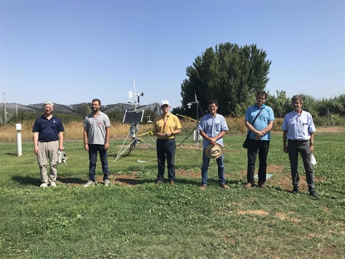 Edward J. Kim, de la NASA; Joaquim Bellvert, investigador del IRTA; Joan Girona, delegado del IRTA en Lleida y Pirineos; Aaron Boone, investigador del CNRM; Josep Ramon Miró, técnico del SMC; y Eliseu Vilaclara, director del SMC.