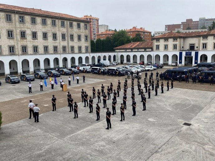 Policías en prácticas que se incorporan en Asturias.