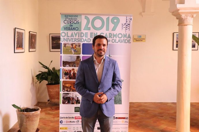El ministro de Consumo del Gobierno de España, Alberto Garzón, durante la XVIII edición de los Cursos de Verano de la UPO en Carmona (Sevilla)