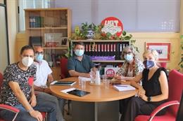 En la sede del sindicato, se han reunido hoy la secretaria General de UGT-A, y dos miembros de su Ejecutiva, Carmen Osuna y Fernando Morillo, con el presidente de Facua Andalucía, Manuel Baus y su secretario General, Jordi Castilla.