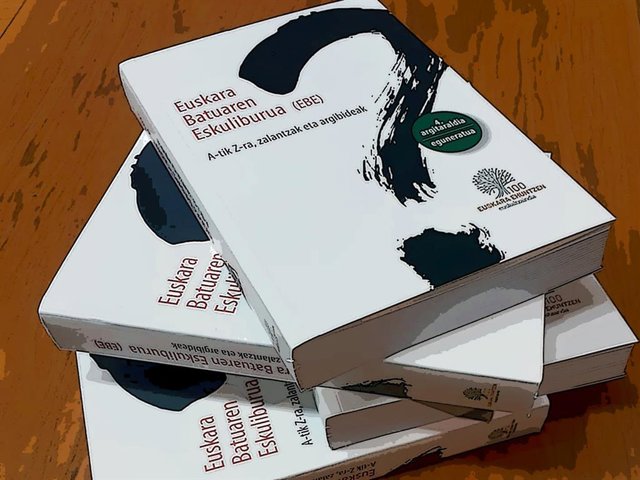 'Euskara Batuaren Eskuliburua'.