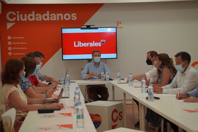 El coordinador de Aragón de Ciudadanos se ha reunido con el resto del comité autonómico en la Comunidad.