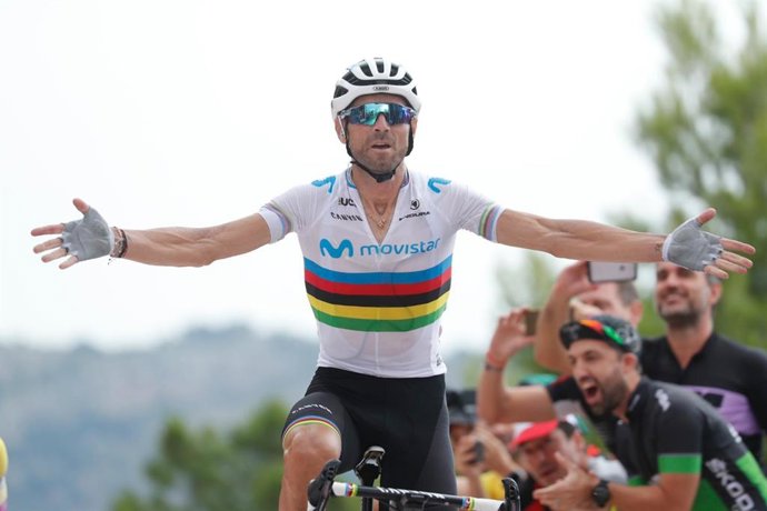 Archivo - El ciclista español Alejandro Valverde, del Movistar Team.