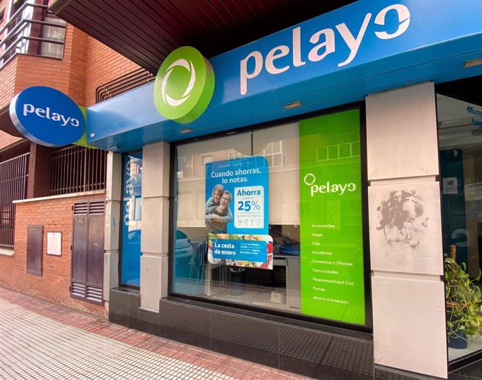 Archivo - Exterior de una oficina de la compañía aseguradora Pelayo, en Madrid a 30 de enero de 2020.