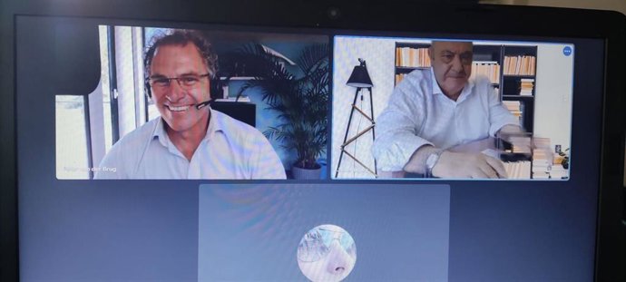 Firma del acuerdo entre Evos Algeciras y el Club Atletismo Bahía de Algeciras