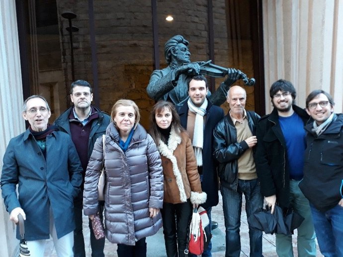 Grupo de investigación QCTMAT: J. Manuel Recio, Miguel Ángel Salvadó, Pilar Pertierra, Ruth Álvarez-Uría, Álvaro Lobato, Chorfi Hocine, Fernando Izquierdo y David Abbasi.