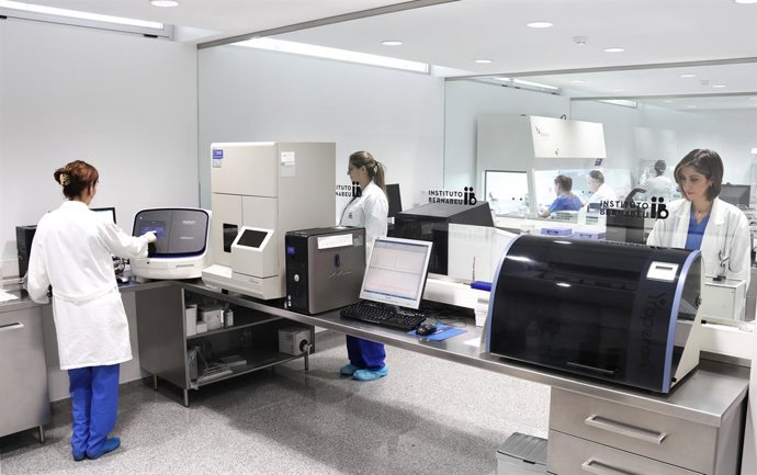 Archivo - Investigadores de Instituto Bernabeu desarrollan un algoritmo de Inteligencia Artificial para predecir alteraciones cromosómicas en el embrión antes de una FIV