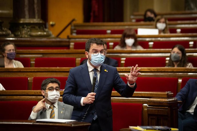 El president de la Generalitat, Pere Aragonés, interviene en una sesión plenaria en el Parlament de Catalunya, a 21 de julio de 2021, en Barcelona, Catalunya (España). Durante el Pleno, el conceller de Economía ha anunciado que el Govern recurrirá al In