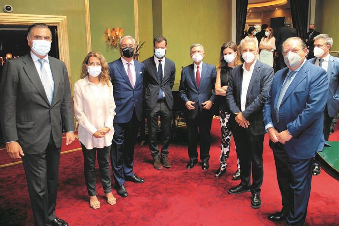 Asistentes a la asamblea general de Anave de 2021