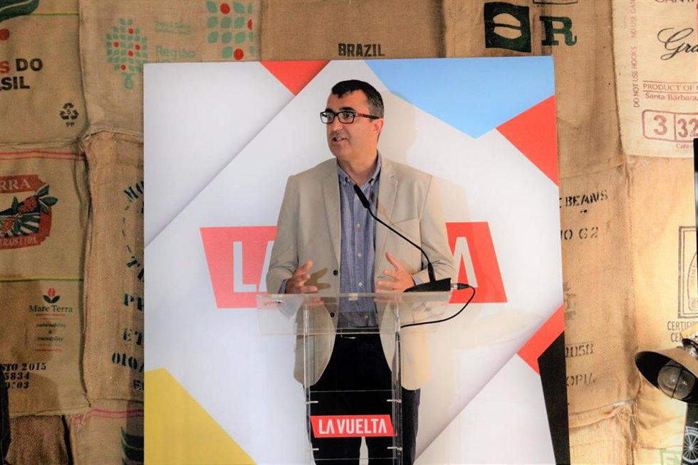 Archivo - Javier Guillén en la presentación de los maillots de La Vuelta