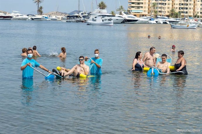 Punto de baño asistido en La Manga.