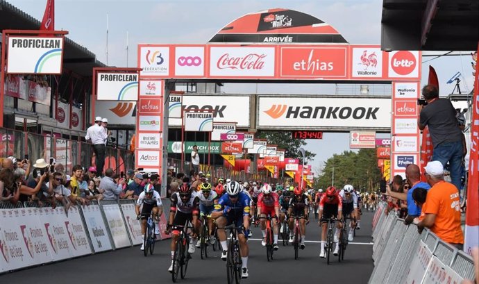 El ciclista neerlandés Fabio Jakobsen (Deceuninck-Quick Step) gana la segunda etapa del Tour de Wallonie 2021, primer triunfo desde su dura caída en el Tour de Polonia 2020 que estuvo cerca de costarle la vida