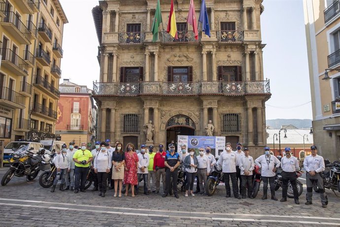 Recepción Moto for peace en el Ayuntamiento de Pamplona.