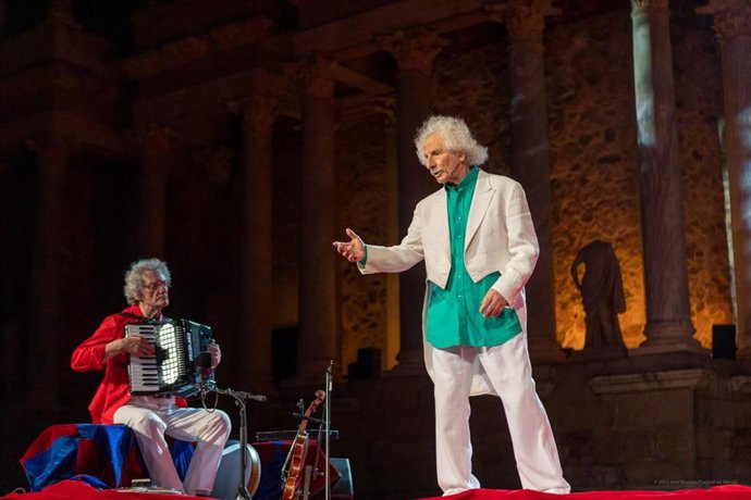 El Festival 'Anfitrión' del Castillo de Sohail acoge 'Los dioses y el dios', de Rafael Álvarez 'El Brujo'