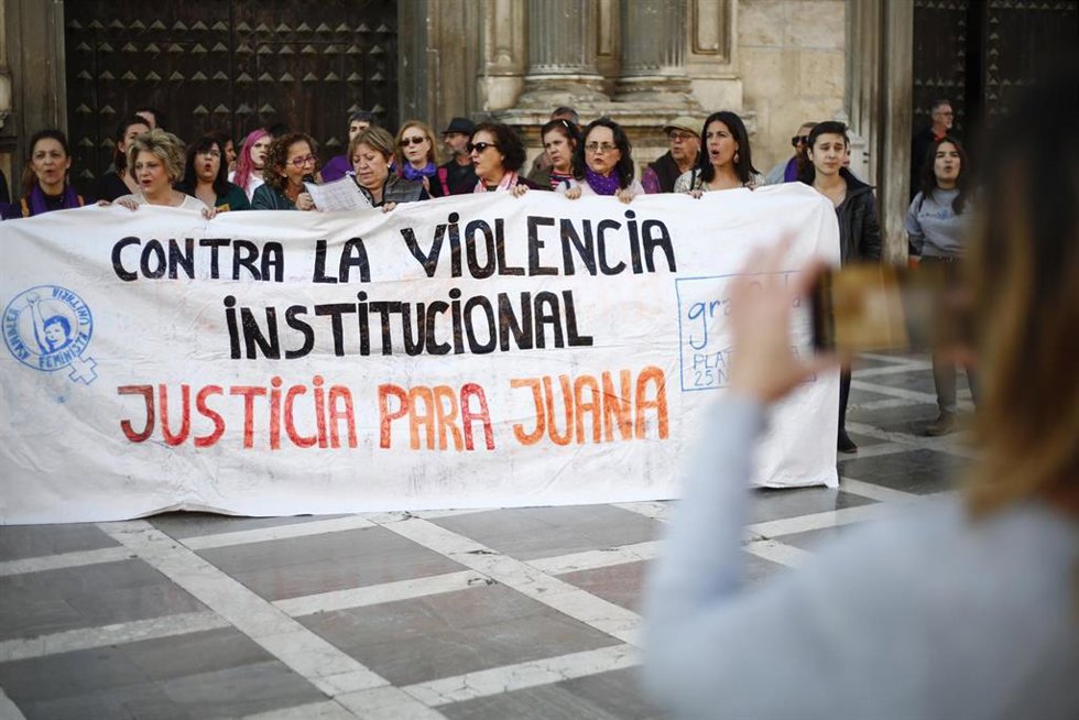 Archivo - Concentración en Granada por Juana Rivas.