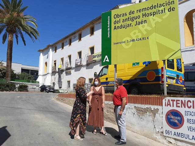 Visita a las obras de remodelación del antiguo Hospital de Andújar