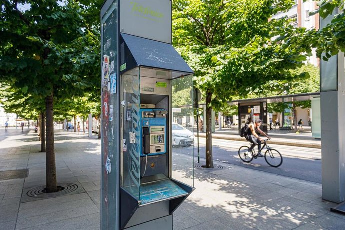 Cabina de Telefónica en el centro de la ciudad