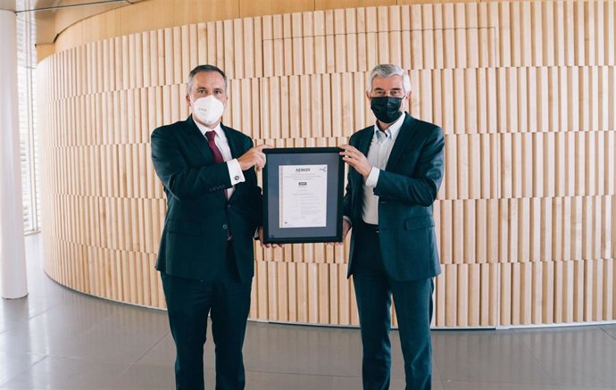 Entrega del certificado Aenor de excelencia en Asesoramiento de Banca de Empresas al Banco Santander España