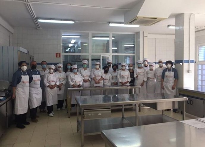 FUNDACIÓN JUAN XXIII  y ENAC en su programa formativo para personas en riesgo de exclusión 'Pastelería Española'