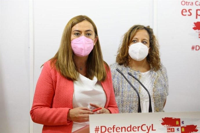 García junto a Barcones en la rueda de prensa tras reunirse con las OPA