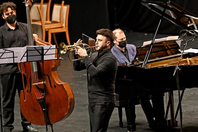 Archivo - Manuel Blanco en concierto.