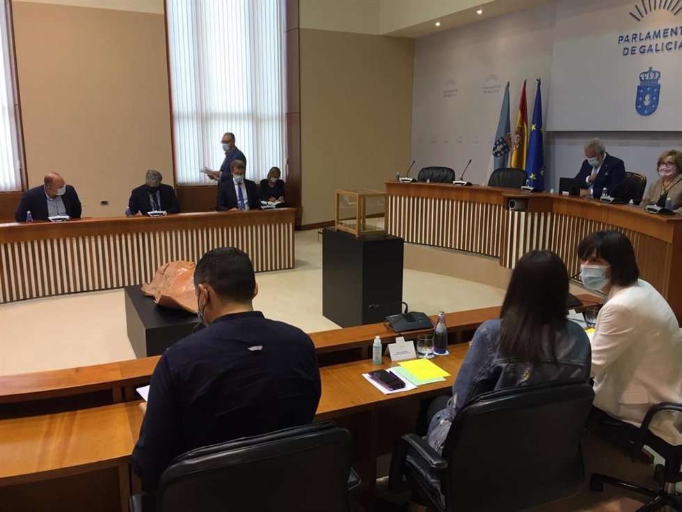 Archivo - Constitución de la Diputación Permanente en el Parlamento gallego.